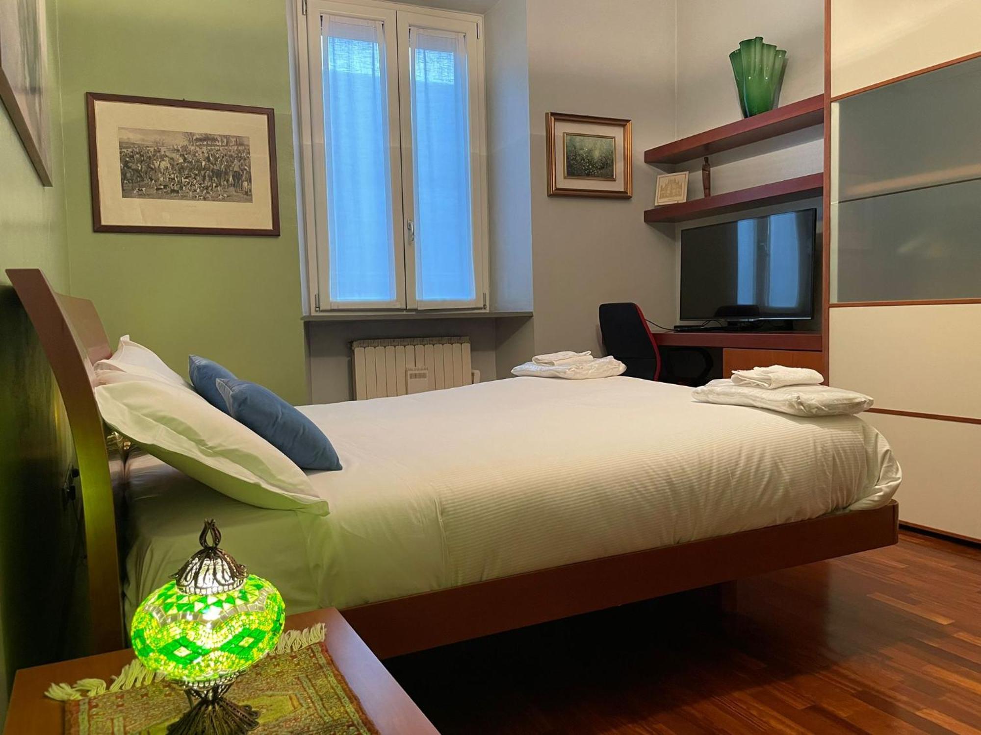 Cozy Flat Mins Walk To Navigli And Metro Porta Genova Lejlighed Milano Eksteriør billede
